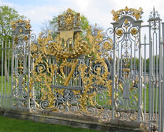 Hampton Court Palace - Screen representing Ireland