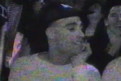 WeirDave singing acapella to open a Club MTV Episode